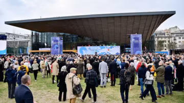 Hongrie : le futur gouvernement sommé de réduire les dépenses sociales
