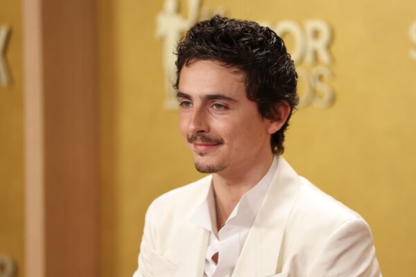 « Plus personne n’en a rien à faire » : Timothée Chalamet critique l’opéra et le ballet et se fait recadrer par plusieurs institutions