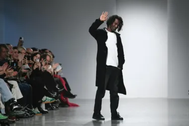 Fashion Week de Paris : Mossi Traoré transforme son défilé en procès à la Cour d’appel