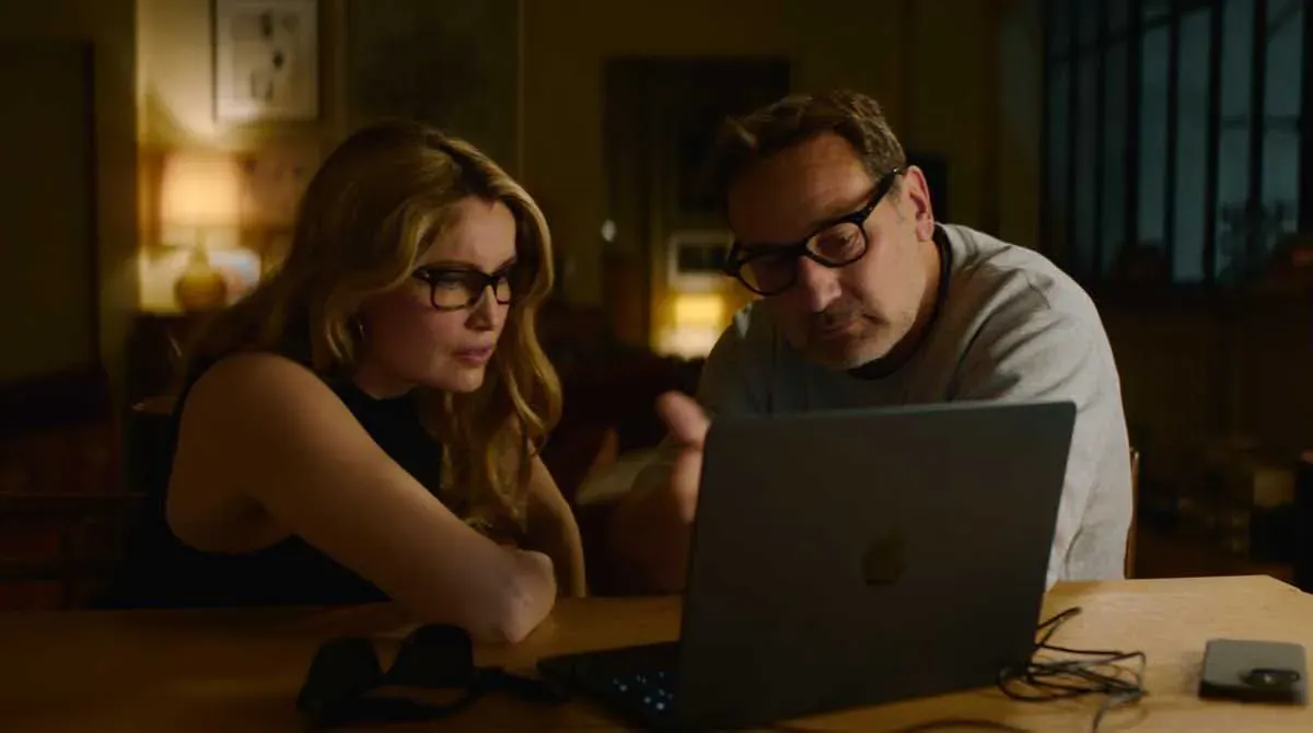 Laetitia Casta dans “Le Crime du 3e étage” : « Il ne faut pas avoir peur du ridicule »