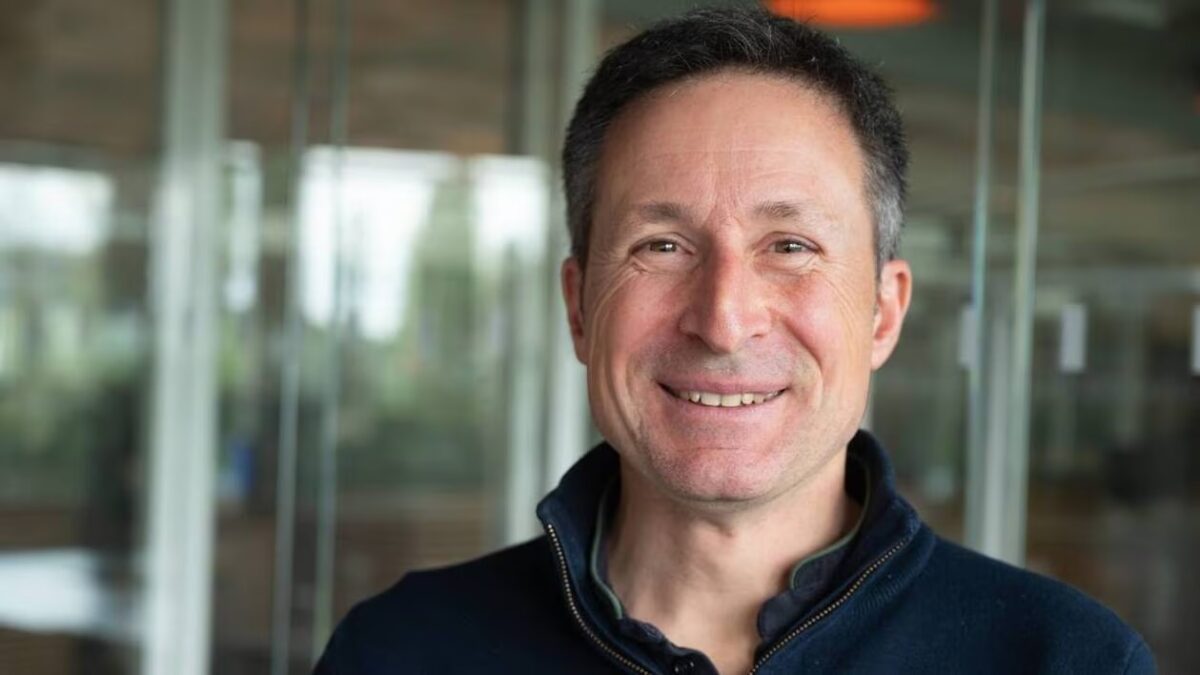 « Toute l’infortune du monde » : Bronnec triomphe avec son thriller politique