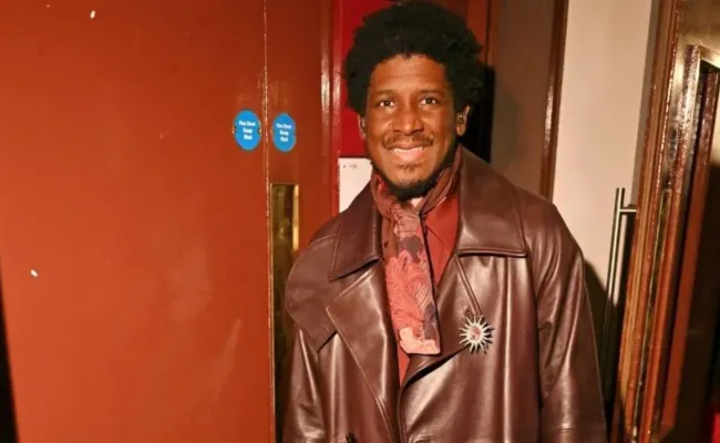 Labrinth rompt avec « Euphoria » dans un message explosif