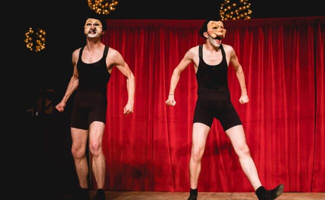 Une adaptation poétique et inventive du Bal des voleurs par la compagnie Les Allumeurs de Réverbères