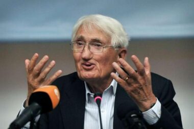 Portrait de Jürgen Habermas, le philosophe de la discussion et de la démocratie