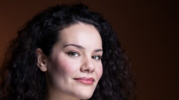 Tamara Bounazou, soprano nommée aux Victoires, veut démocratiser l’opéra