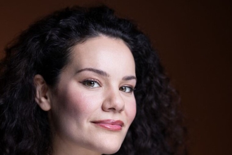 Tamara Bounazou, soprano nommée aux Victoires, veut démocratiser l’opéra