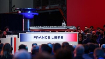 Pour l’Académie française, le futur porte-avions devra s’appeler « la France libre »