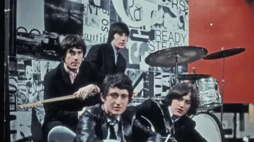 Moby critique “Lola” des Kinks, accusée de paroles transphobes