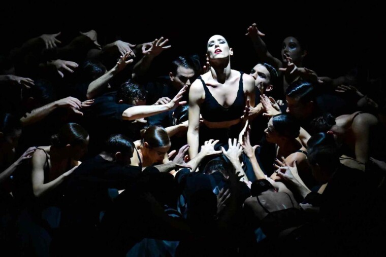 “Afanador” au Châtelet : une claque visuelle et chorégraphique inoubliable