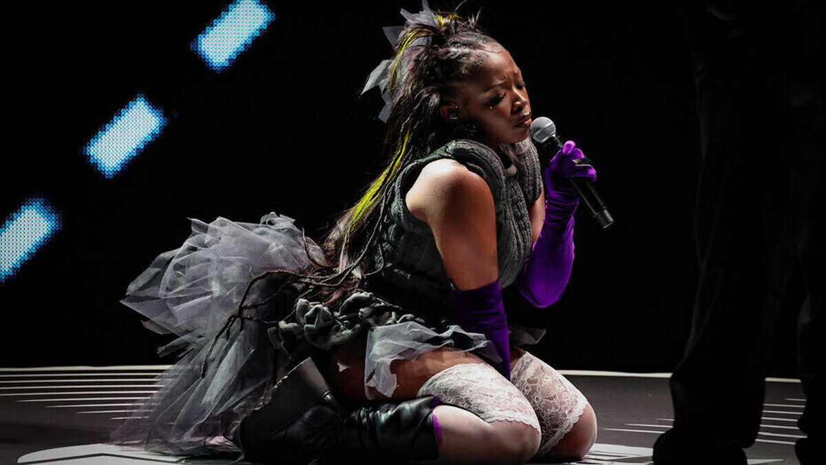 “Melodrama” de Disiz et Theodora devient le plus long numéro 1 en France