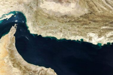 L’Iran prévient que le pétrole pourrait atteindre 200 dollars le baril après des attaques dans le Golfe
