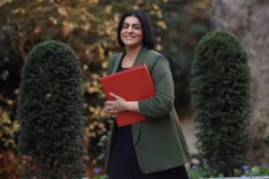 La Grande-Bretagne veut retirer l’aide publique aux demandeurs d’asile en infraction (AP)