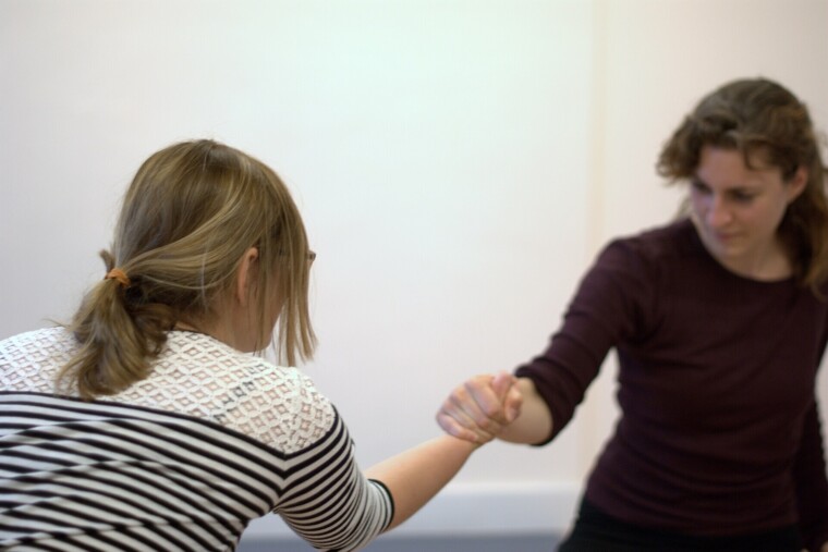 La dramathérapie, un outil pour exprimer ses émotions autrement