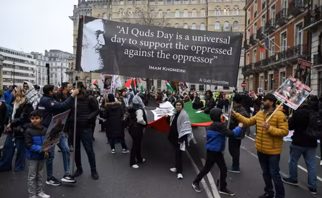 La police britannique interdit une marche pro-iranienne à Londres en raison de « tensions extrêmes »