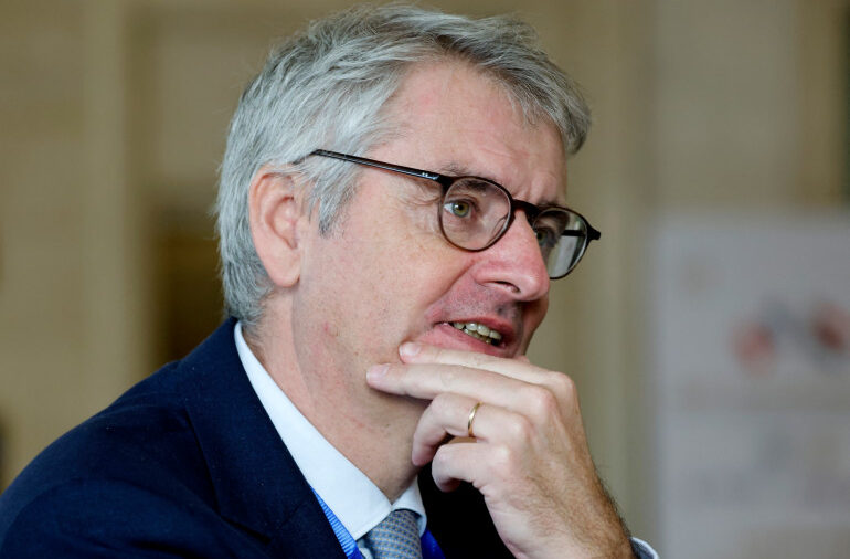 Lactalis : le PDG Emmanuel Besnier convoqué devant le tribunal après une plainte de salariés