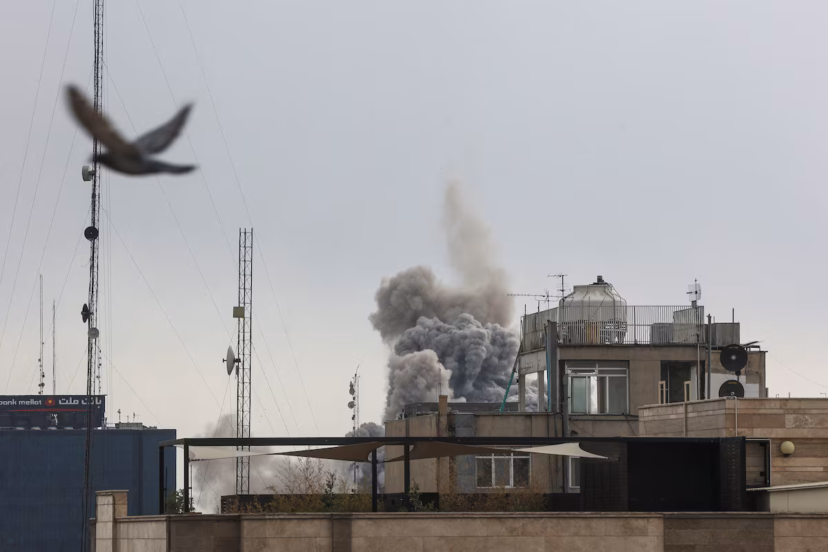 L’ambassade de Russie indique que les Russes présents en Iran peuvent quitter le pays via le Turkménistan (AP)