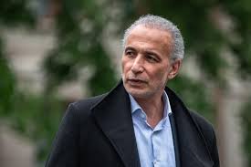 Le procès de Tariq Ramadan reporté en raison de son hospitalisation
