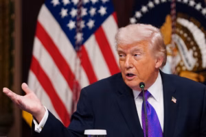 Les États-Unis évacuent des milliers de personnes du Moyen-Orient, annonce Trump