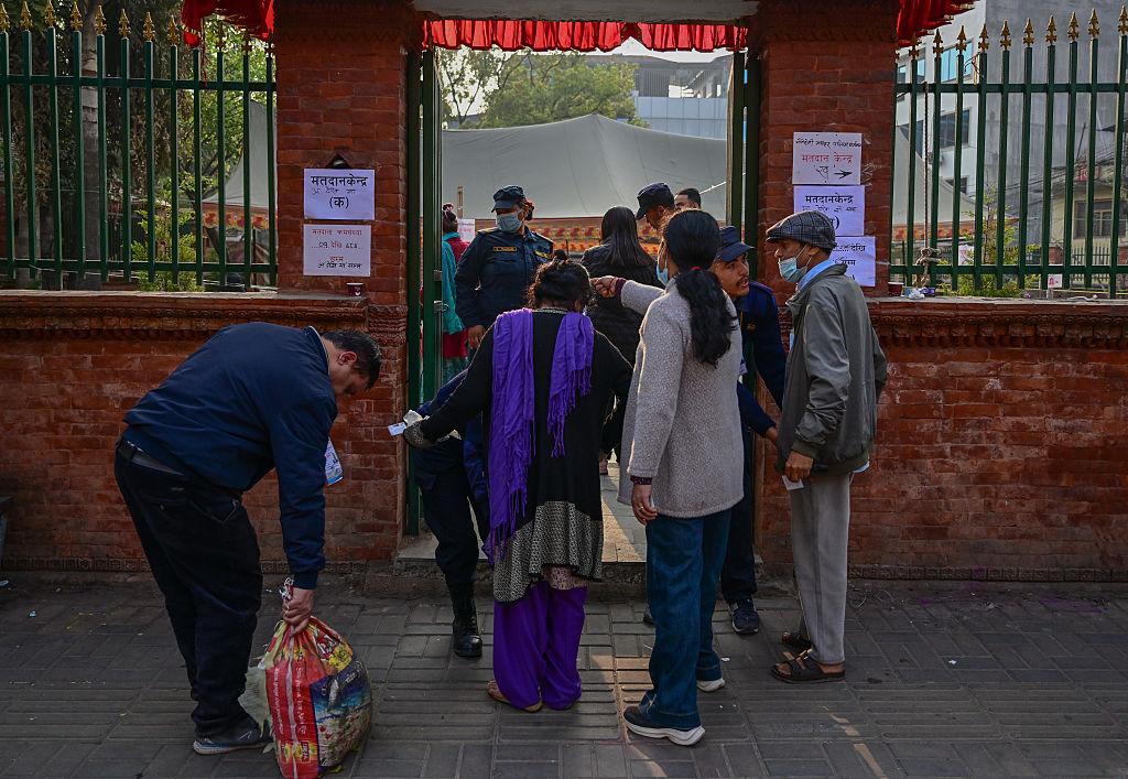 Les Népalais votent après des mois de manifestations menées par la jeunesse