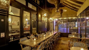 Les cafés français frappent à la porte de l'Unesco pour enrayer l'hémorragie