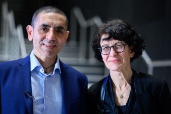 Les fondateurs de BioNTech quittent la direction pour lancer une nouvelle entreprise d’ARN messager