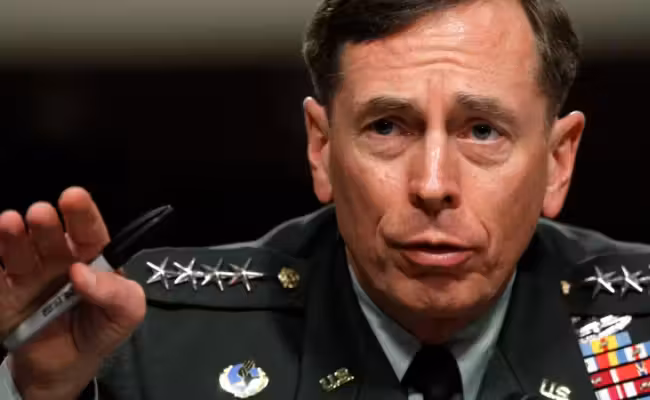 David Petraeus affirme que Washington connaissait les plans d’attaque israéliens contre l’Iran