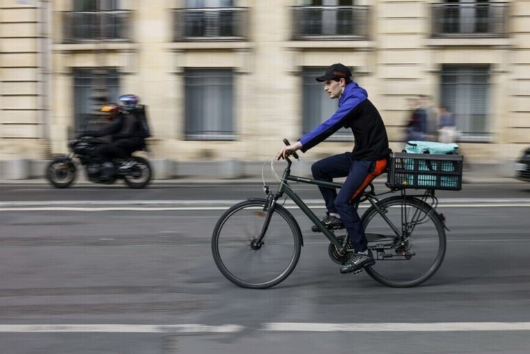Livreurs de repas, la course s'use: 63 heures par semaine et des revenus sous le Smic