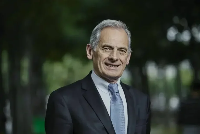 Loyers impayés: la mission éclair du professeur Hugues Périnet-Marquet tourne court