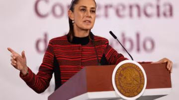 Mexique : Sheinbaum défend le droit d’exporter du pétrole vers Cuba malgré les tensions avec Washington