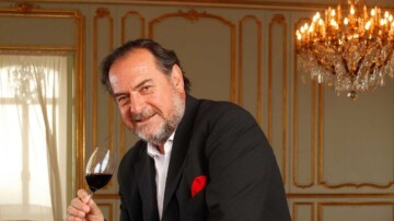 Michel Rolland, figure mondiale de l’œnologie, est décédé à 78 ans