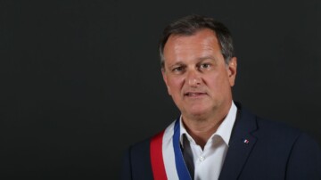 Municipales 2026 : Louis Aliot appelle à un « front anti-gauche » après sa réélection