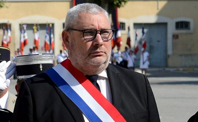 Municipales Carcassonne : Christophe Barthès (RN) légèrement en tête avant un possible second tour à quatre RN