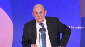 Municipales : Jean-Yves Le Drian fustige les accords entre socialistes et insoumis