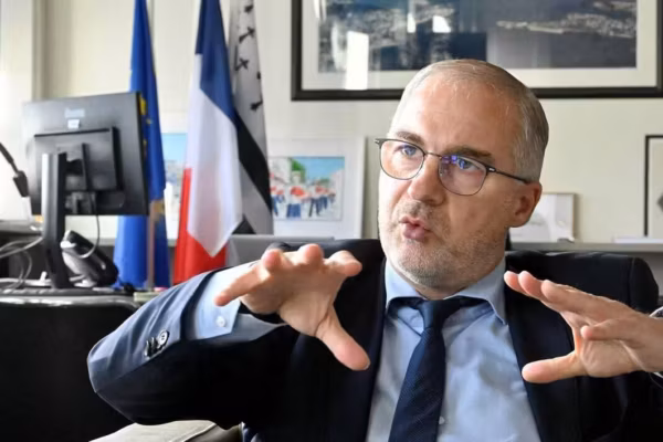 Municipales Lorient : Fabrice Loher s’impose au second tour avec 45,29 %
