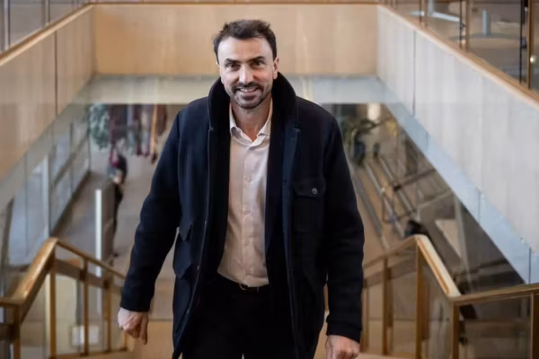 Municipales Lyon : Grégory Doucet revendique sa victoire