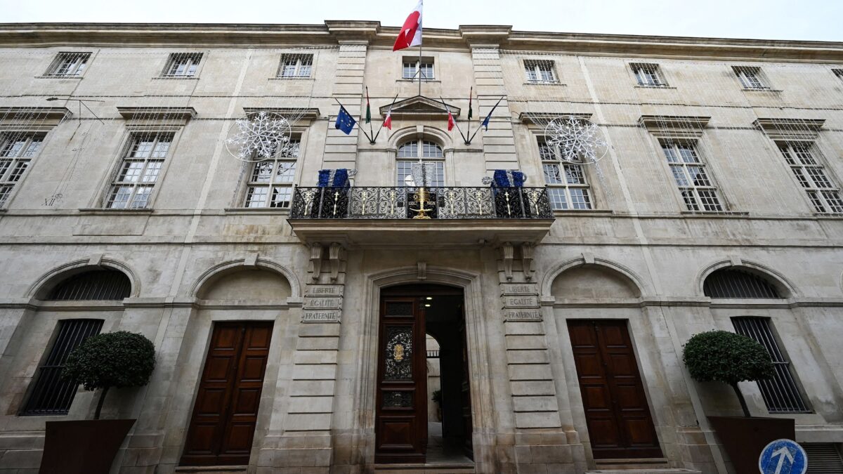 Municipales Nîmes : Vincent Bouget et Julien Sanchez au coude-à-coude à 30,5 %