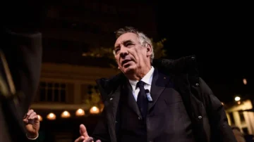 Municipales Pau : Jérôme Marbot (PS) l’emporte, François Bayrou battu PS