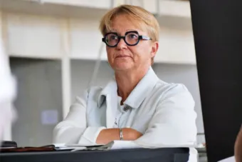 Municipales Rennes : la socialiste Nathalie Appéré ( PS ) arrive en tête du premier tour PS