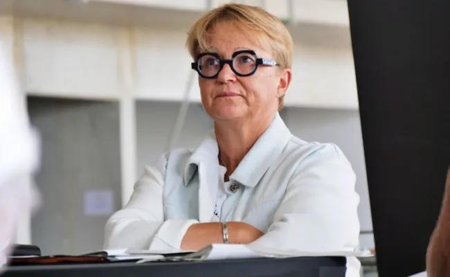 Municipales Rennes : la socialiste Nathalie Appéré ( PS ) arrive en tête du premier tour PS