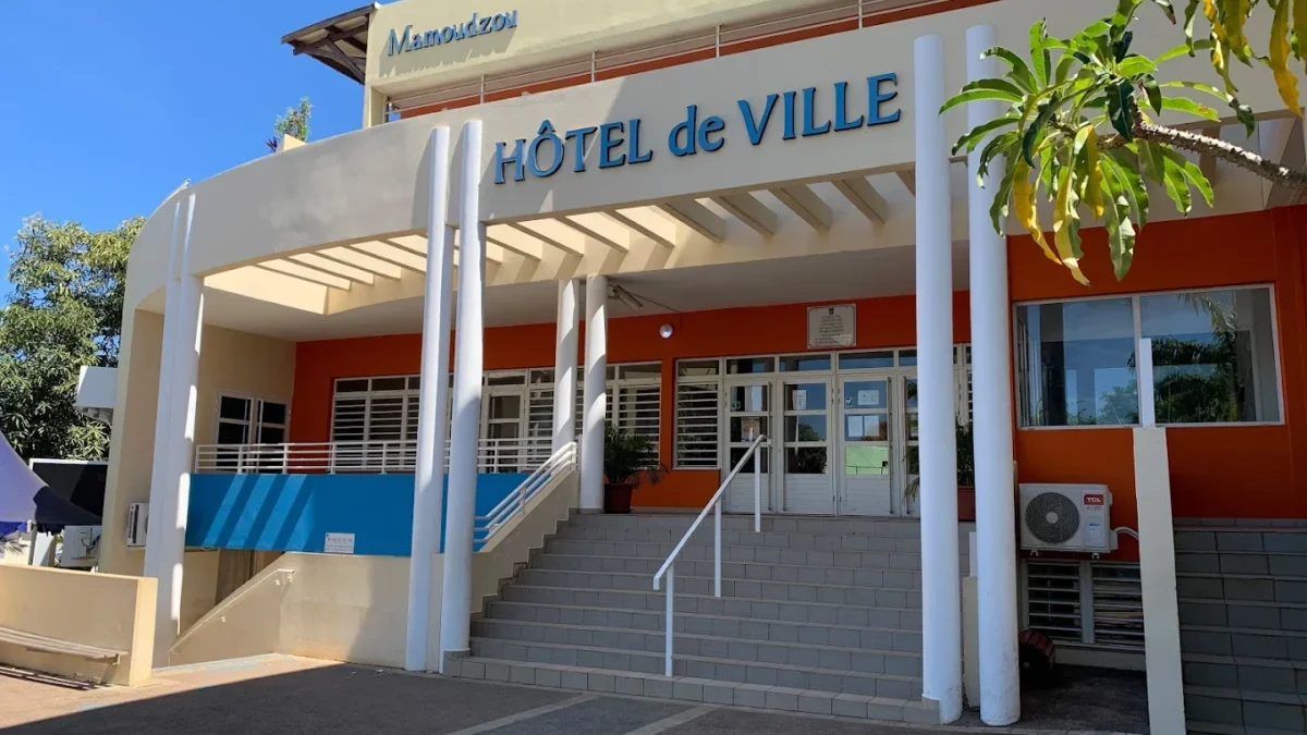 Municipales à Mayotte : renouvellement massif et percée de la droite