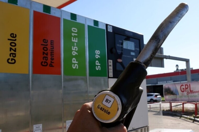 Outre-mer : l'Etat prépare les esprits à une hausse des carburants