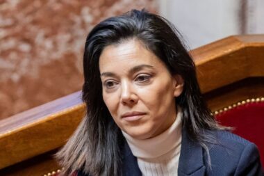 Paris 2026 : Mélenchon sonne la charge derrière Sophia Chikirou