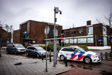 Pays-Bas : quatre suspects arrêtés après une explosion devant une synagogue à Rotterdam