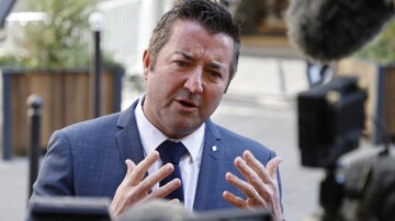 Poissy : Karl Olive échoue face à la maire sortante