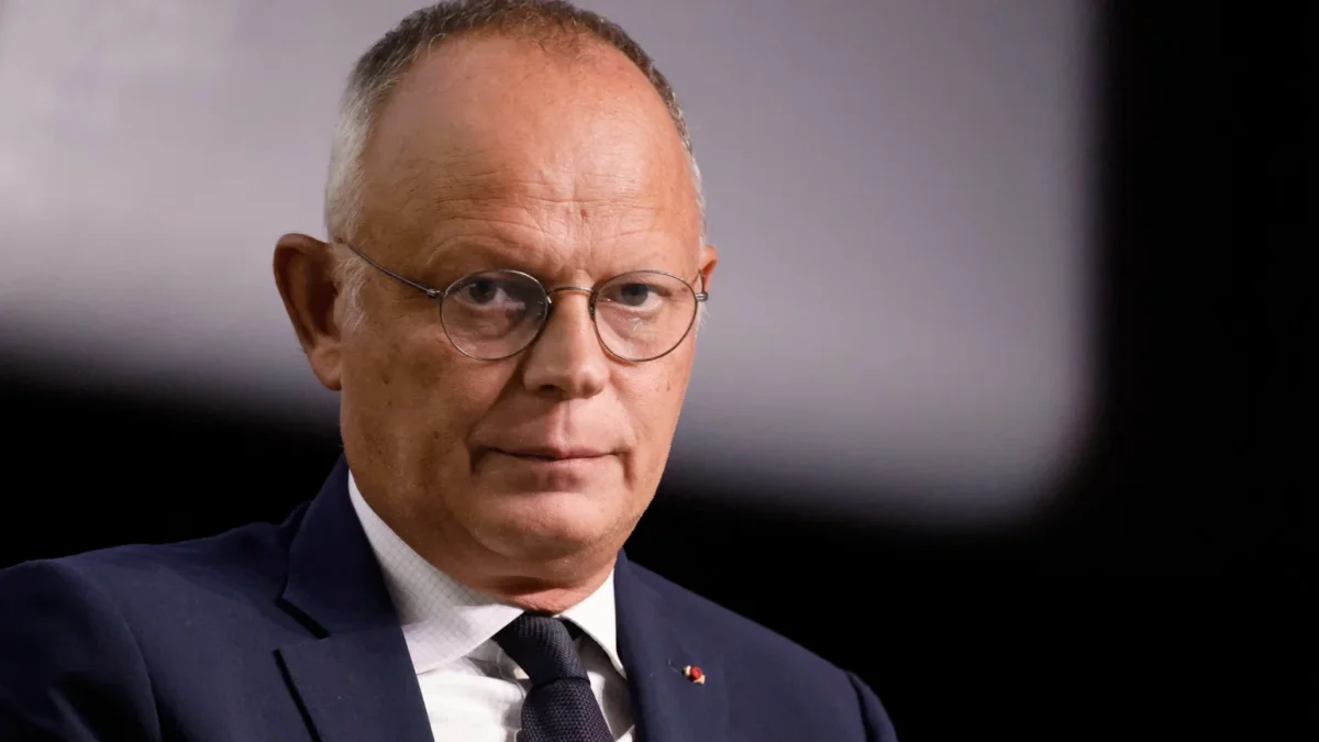 Présidentielle 2027: Édouard Philippe, seul test gagnant face au RN selon un sondage Elabe