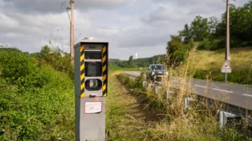 Radars automatiques: le vandalisme persiste, la facture aussi