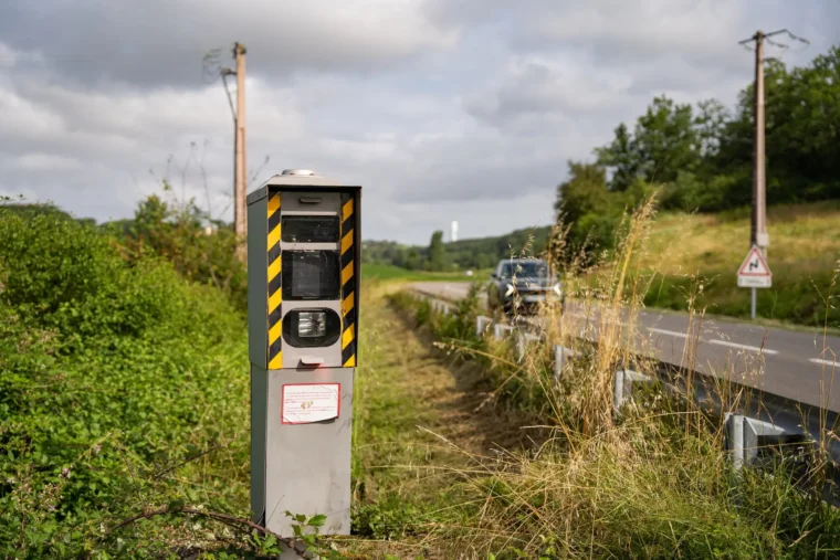Radars automatiques: le vandalisme persiste, la facture aussi