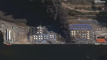 Russie : le port pétrolier d’Oust-Louga frappé par des drones ukrainiens, un incendie maîtrisé