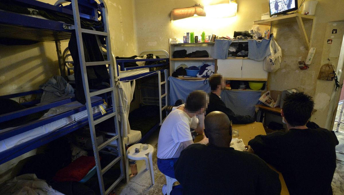 Surpopulation carcérale : plus de 86.000 détenus, un record historique qui alarme