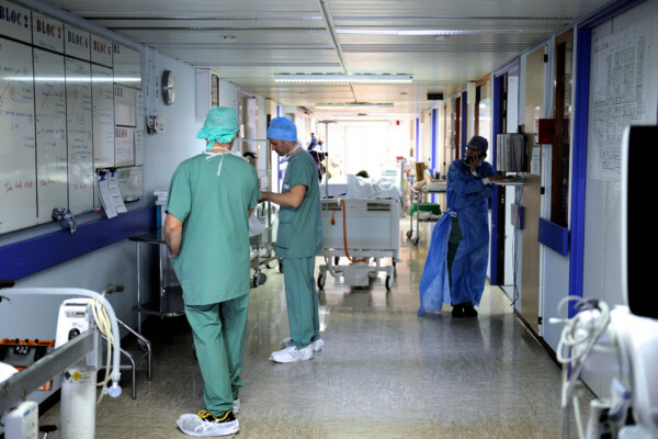 Taxe sur les colis, PEL, forfait hospitalier, cartes grises : ce qui change au 1er mars